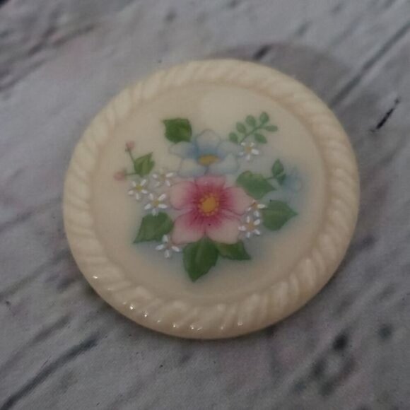 Vintage SIGNED AVON FLOWER BROOCH PIN - Picture 6 of 7